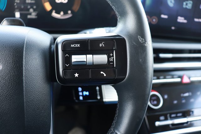 Used 2025 Hyundai Santa Fe SEL image 22