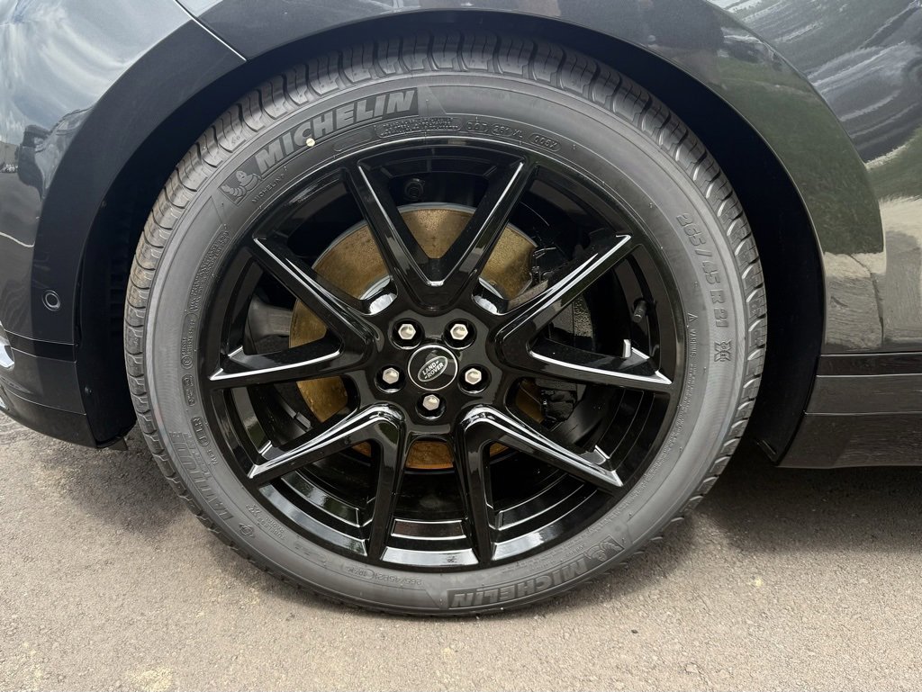 New 2026 Land Rover Range Rover Velar Dynamic SE image 6