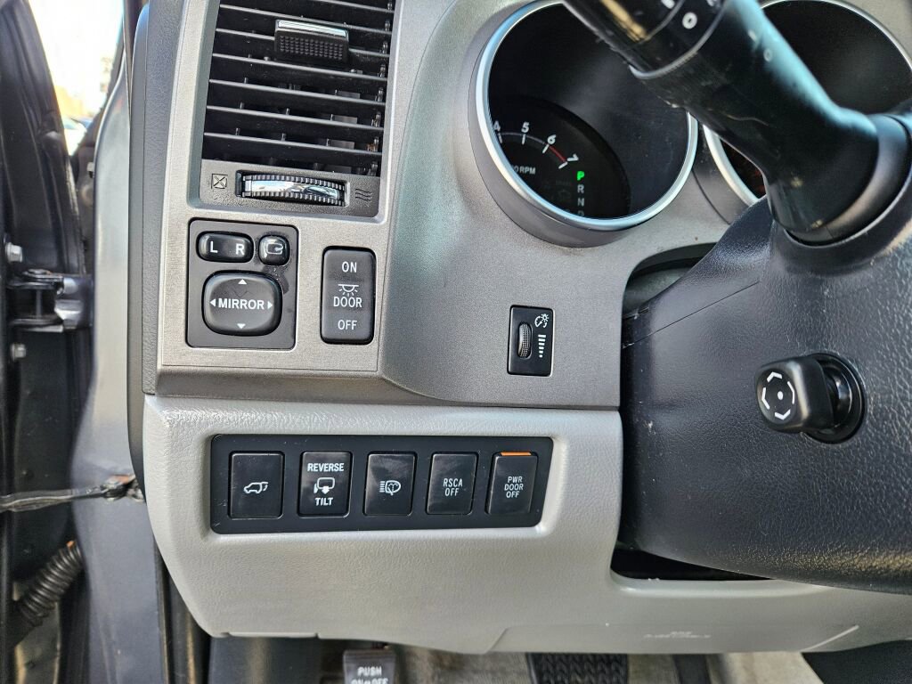 Used 2010 Toyota Sequoia Platinum AWD/4WD image 32