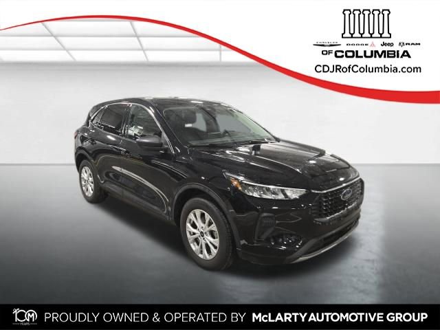 Used 2024 Ford Escape Active w/ Cold Weather Package image 1