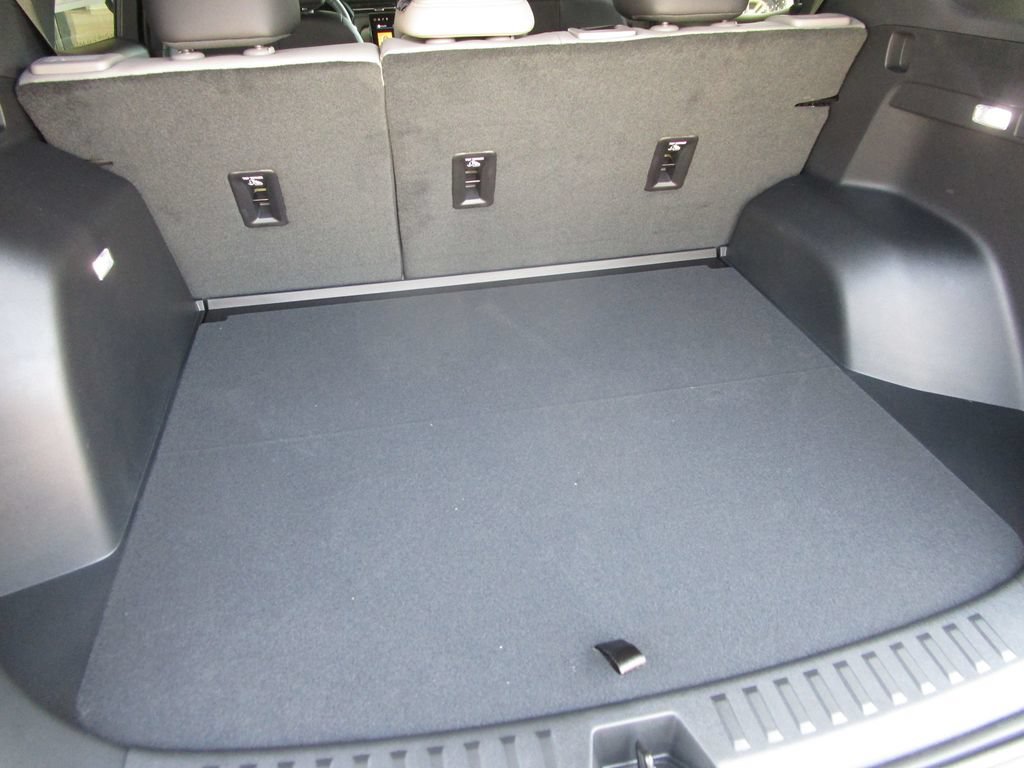 New 2027 GMC Terrain Elevation w/ Elevation Premium Package FWD image 16