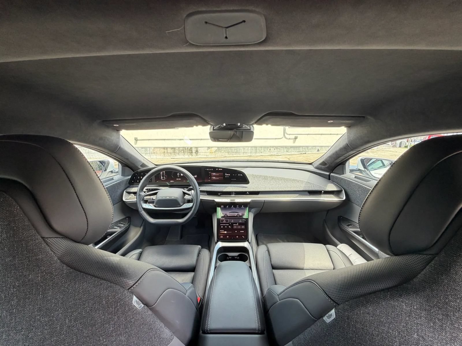Used 2024 Lucid Air Touring AWD/4WD image 20