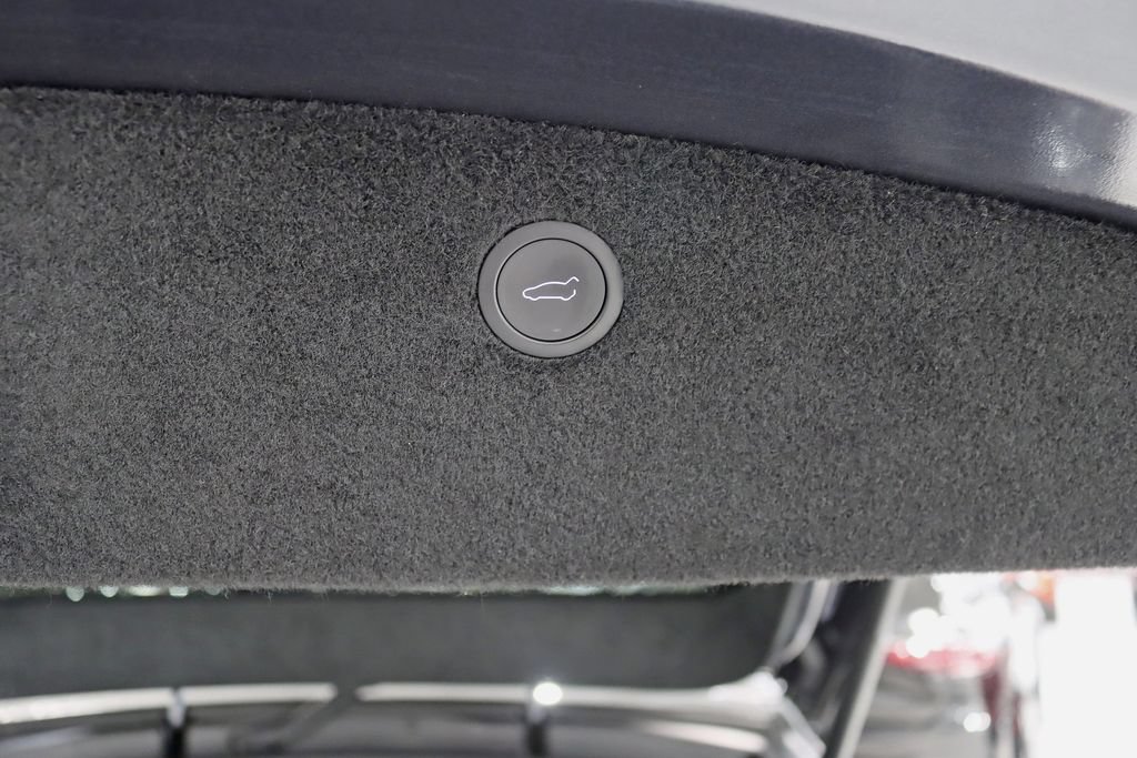 Used 2024 Tesla Model X AWD/4WD image 37