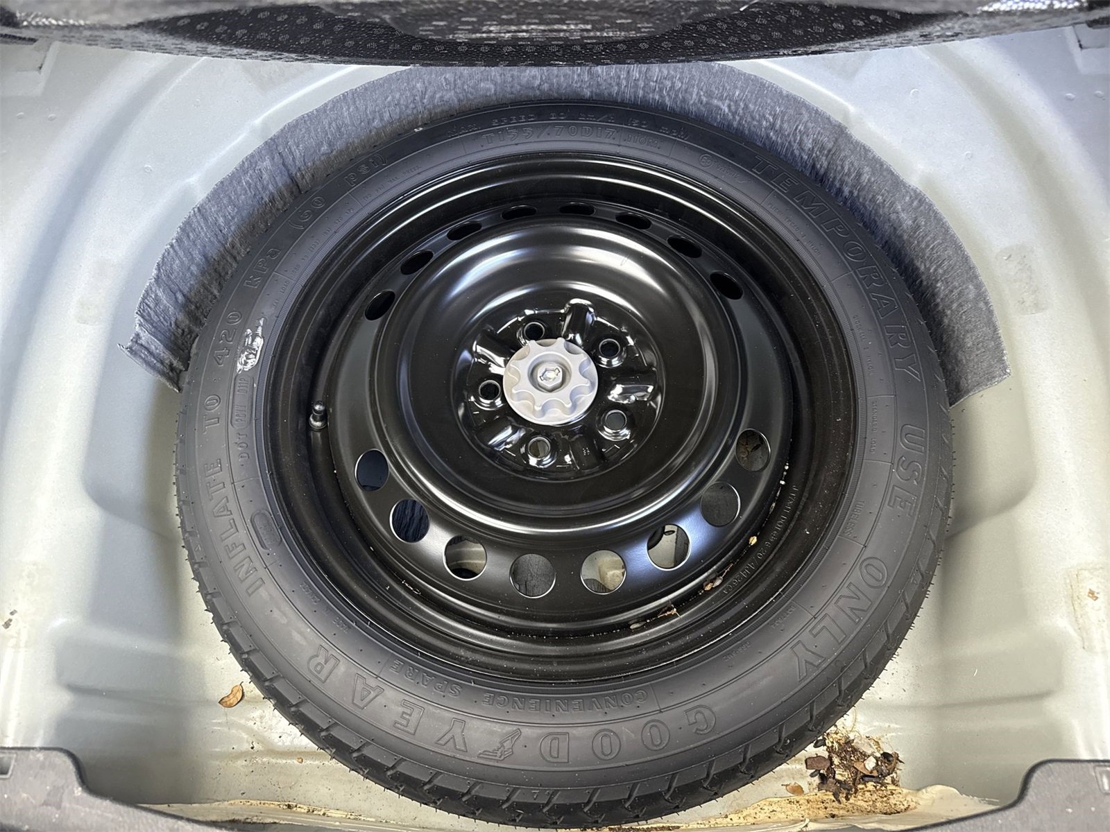 Used 2020 Toyota Avalon Limited image 41