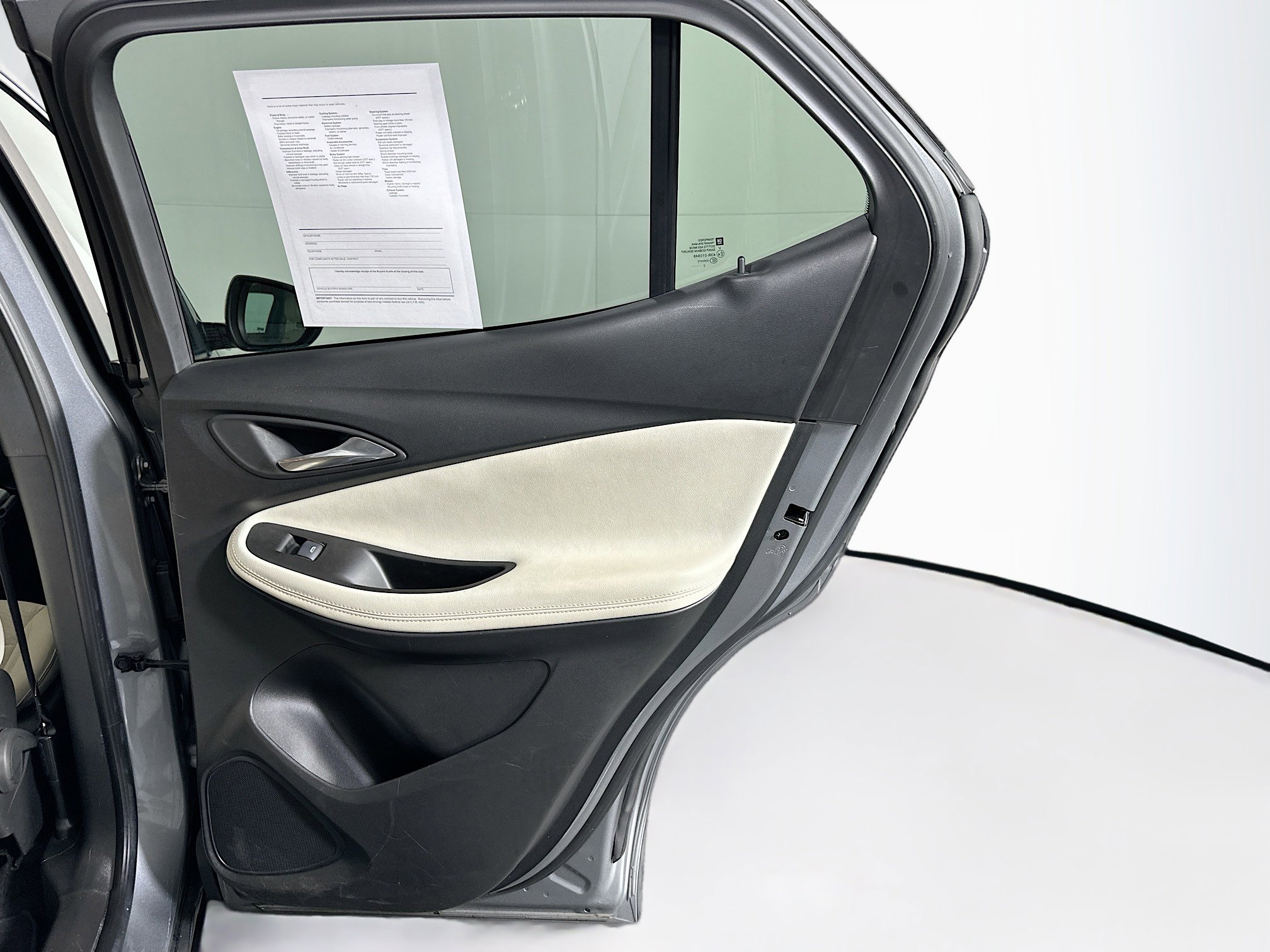 Used 2023 Buick Encore GX Preferred w/ Cold Weather Comfort Package FWD image 28