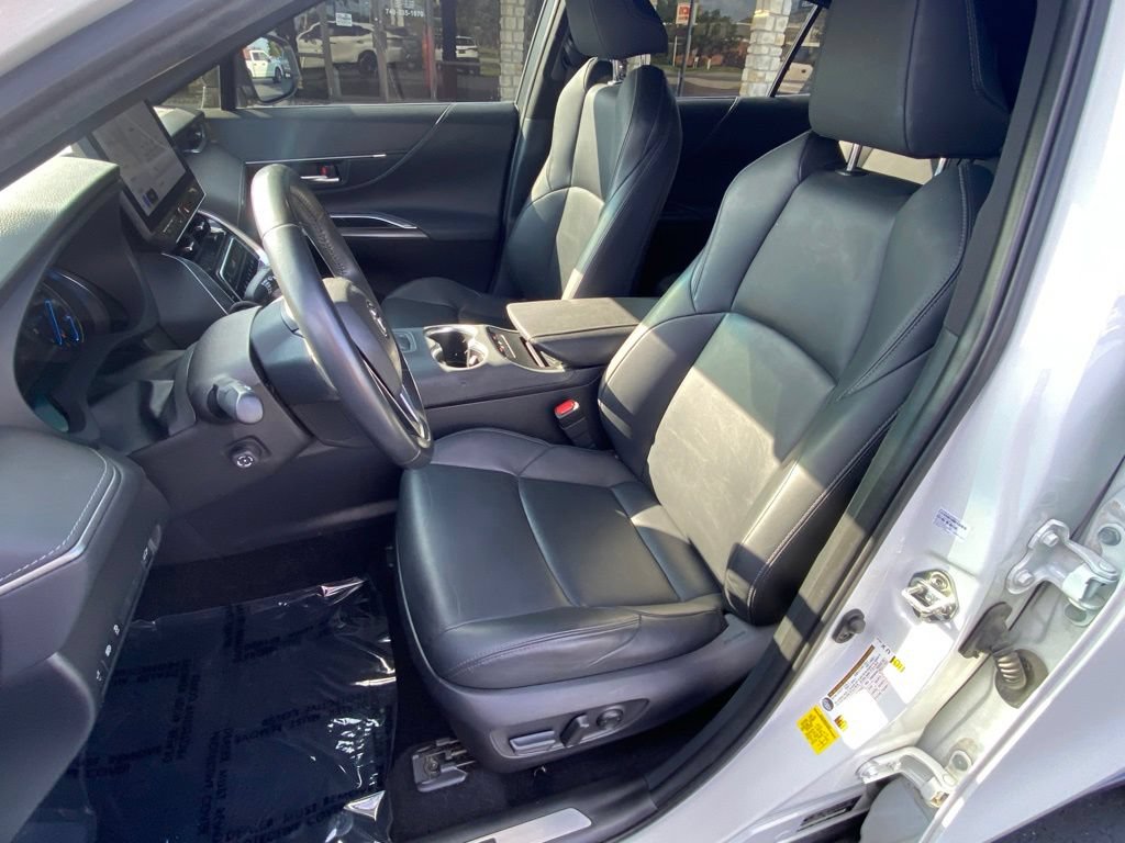 Used 2024 Toyota Venza Nightshade AWD/4WD image 21