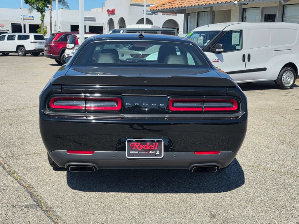 Used 2018 Dodge Challenger R/T Scat Pack RWD image 7