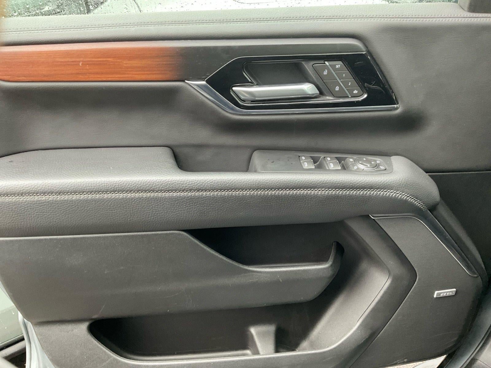 Certified 2025 GMC Yukon XL Denali AWD/4WD image 19