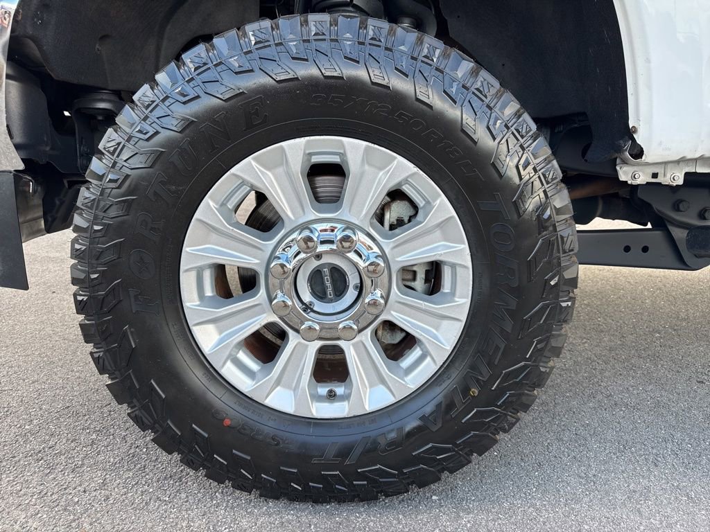 Used 2022 Ford F250 XL w/ Power Equipment Group AWD/4WD image 14