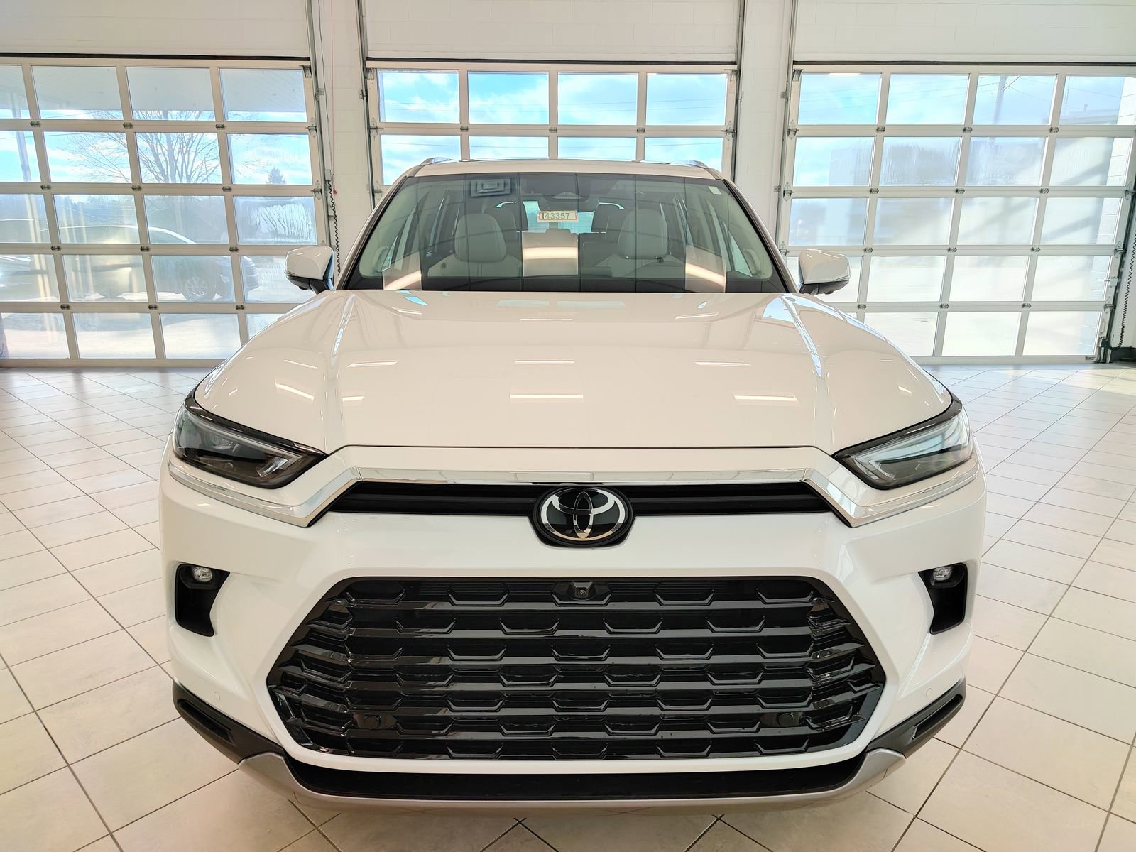 New 2026 Toyota Grand Highlander Limited image 9