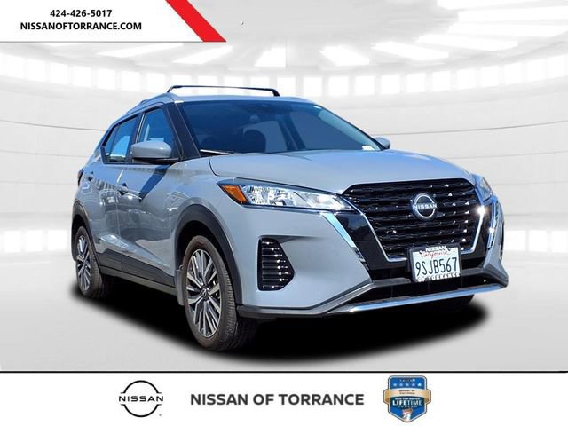 Used 2024 Nissan Kicks SV w/ Exterior Package FWD image 1