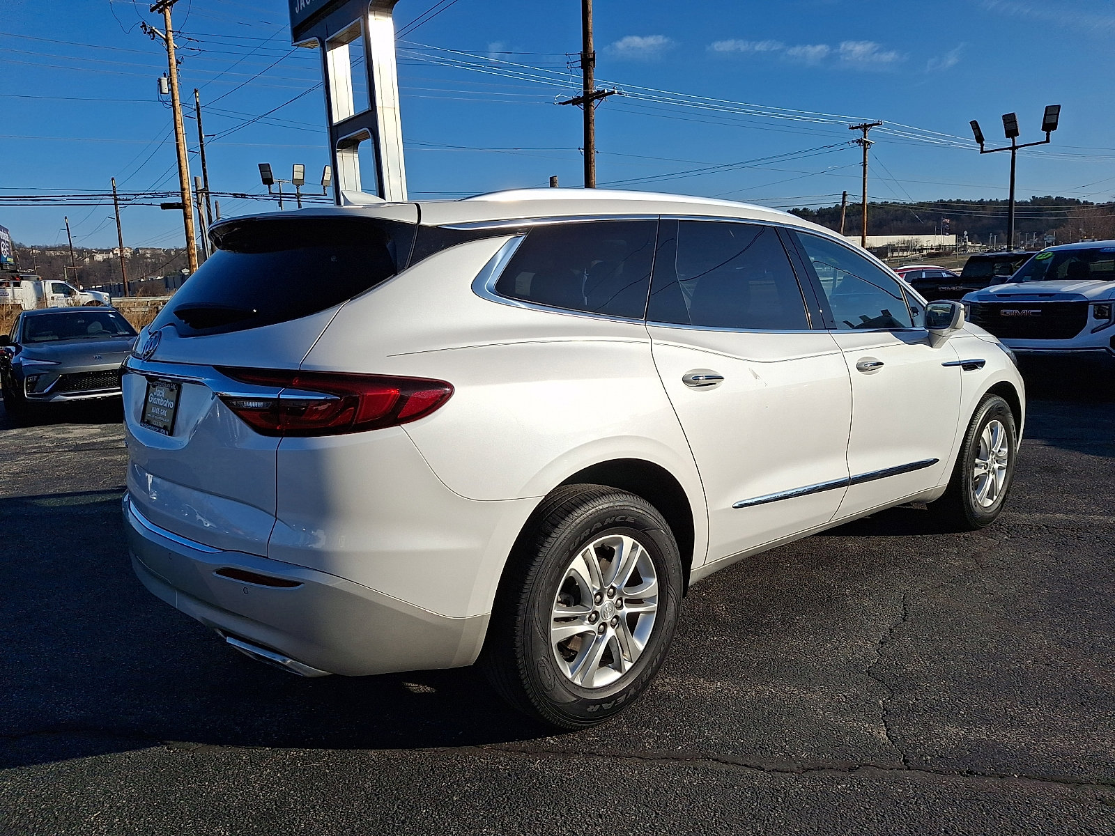 Used 2020 Buick Enclave Essence w/ Sound and Sites Package image 7