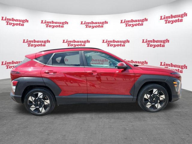Used 2025 Hyundai Kona SEL FWD image 2