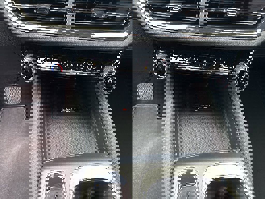 New 2026 Chevrolet Equinox EV RS image 24