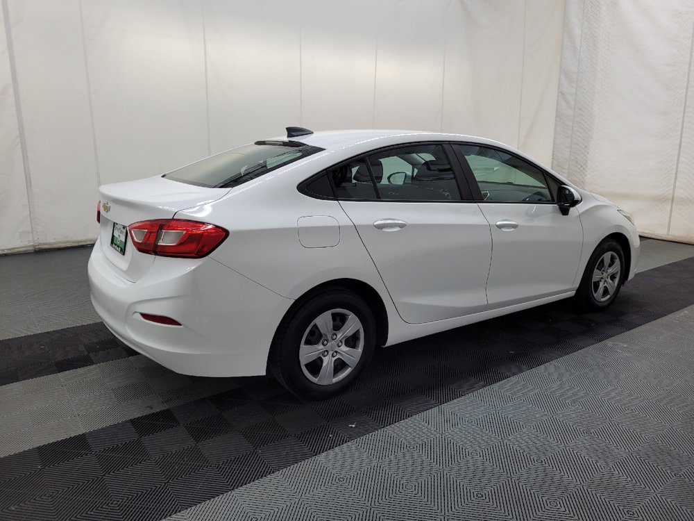 Used 2018 Chevrolet Cruze LS FWD image 10