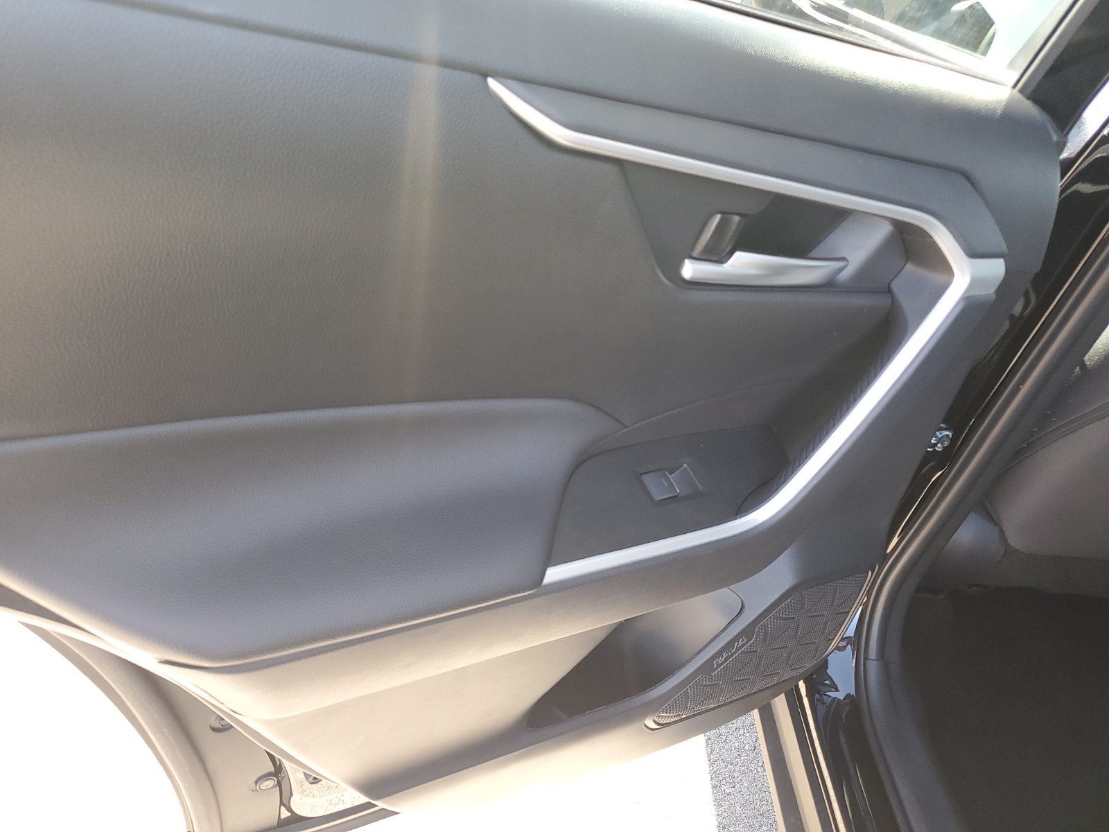 Certified 2025 Toyota RAV4 XLE AWD/4WD image 16