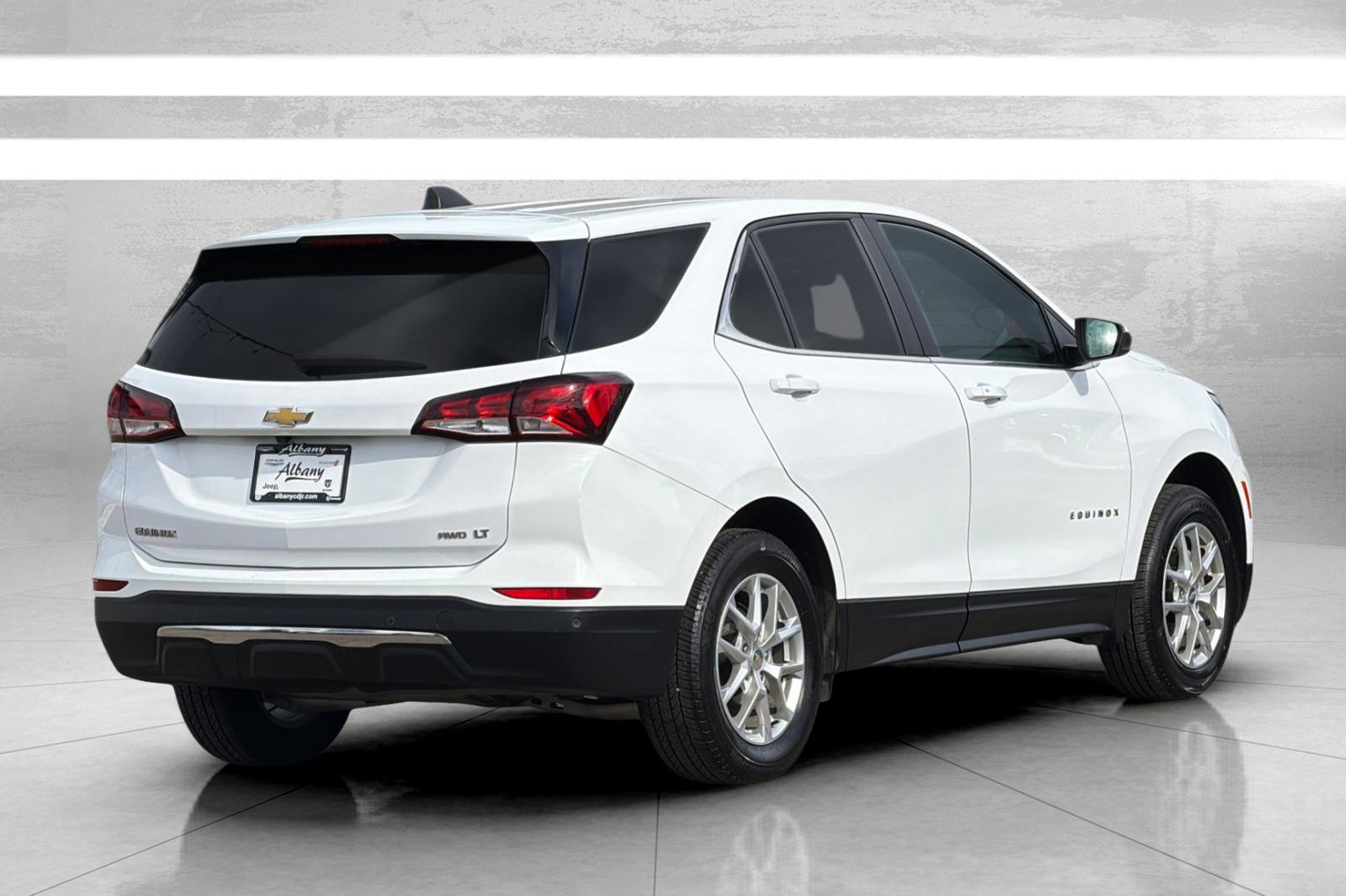 Used 2024 Chevrolet Equinox LT AWD/4WD image 5