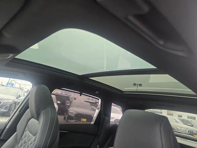 New 2025 Audi SQ7 Premium Plus image 5