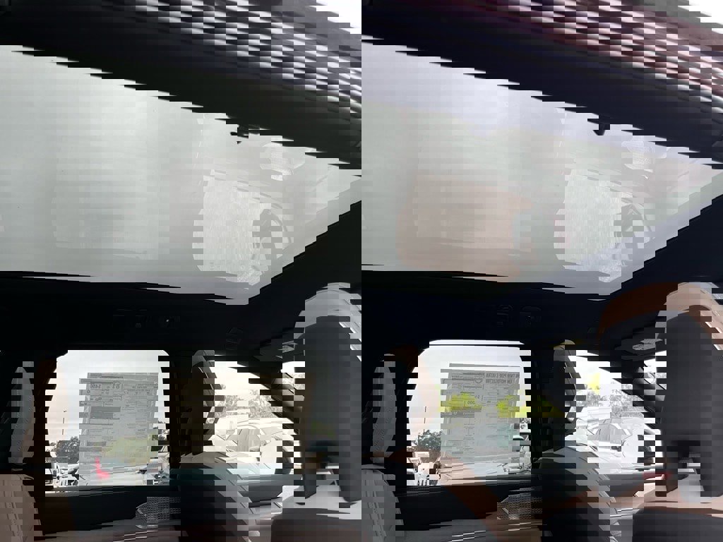 New 2025 Volvo EX90 Ultra image 13