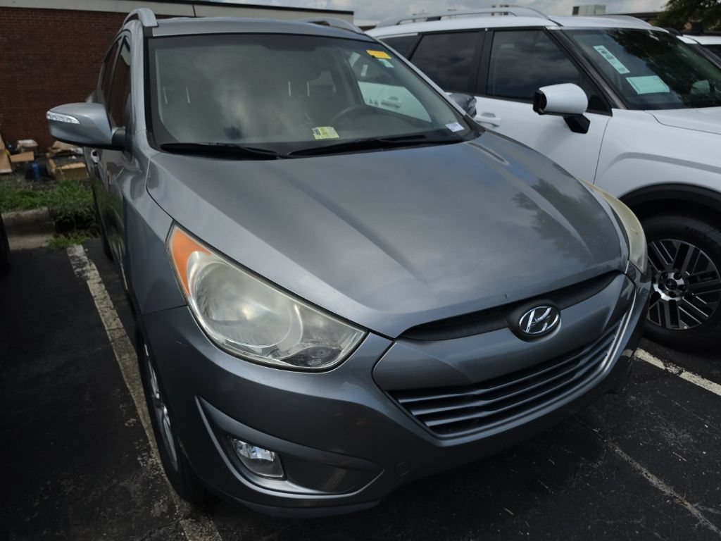 Used 2013 Hyundai Tucson GLS FWD image 2