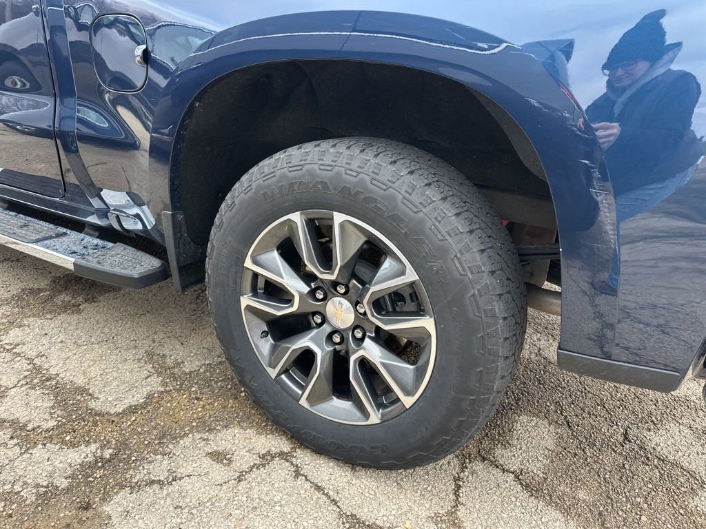 Used 2023 Chevrolet Silverado 1500 LT image 15