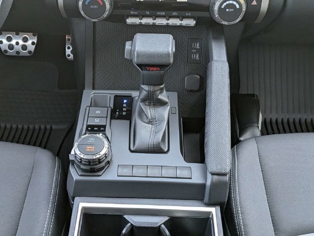 Certified 2025 Toyota Tacoma TRD Sport AWD/4WD image 21