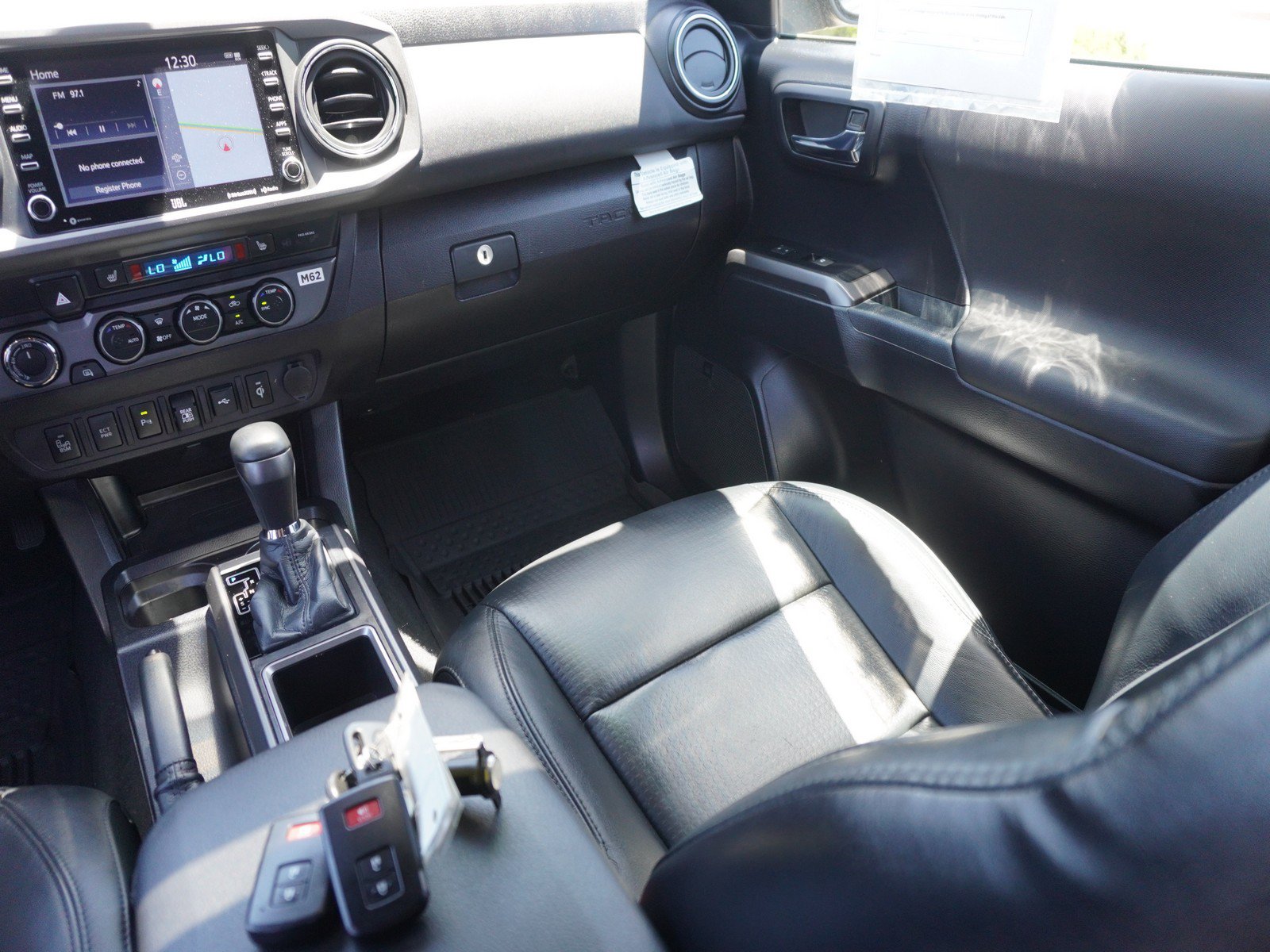 Used 2021 Toyota Tacoma TRD Off-Road w/ TRD Premium Off Road Package AWD/4WD image 23