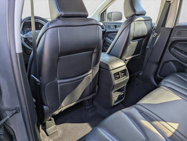 Used 2022 Ford Edge Titanium AWD/4WD image 23