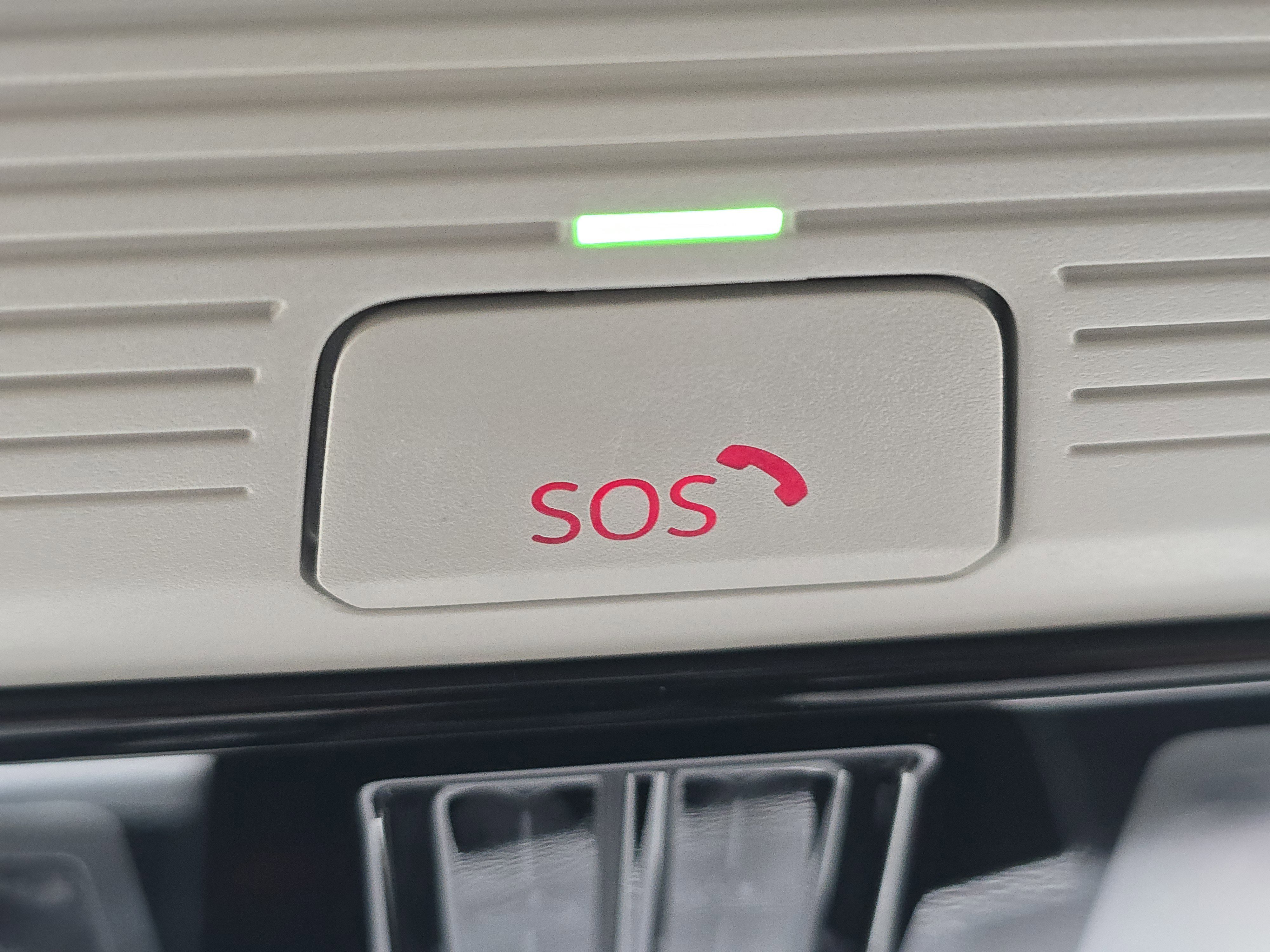 New 2025 Volkswagen Tiguan SE image 27