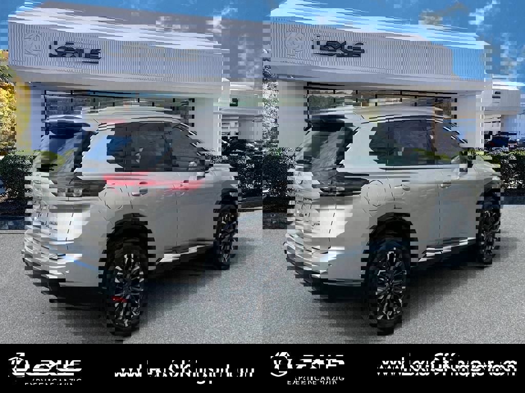 Used 2024 Nissan Rogue Platinum w/ Platinum Premium Package image 5