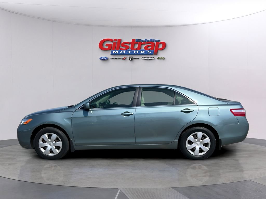 Used 2009 Toyota Camry SE FWD image 3