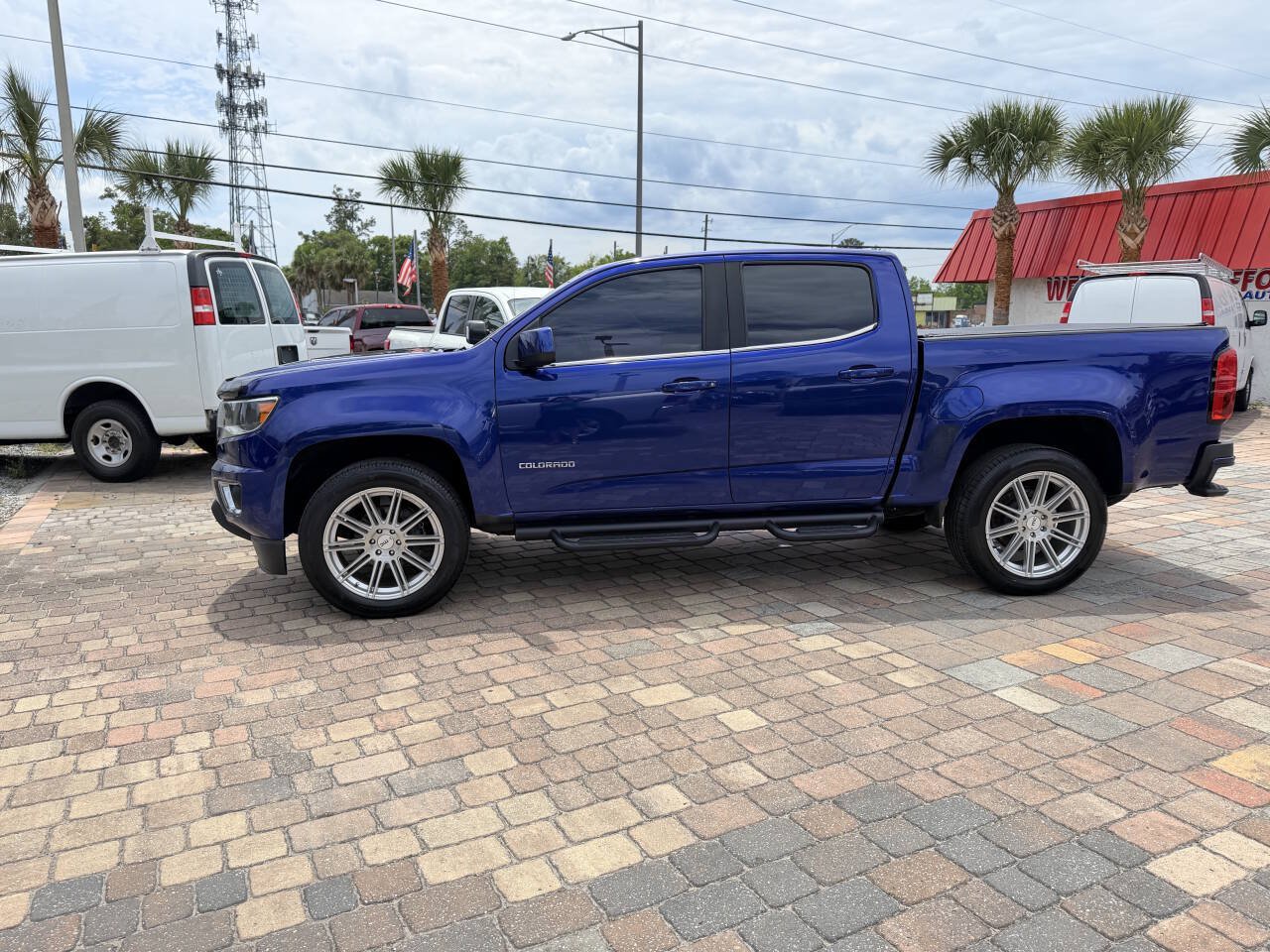 Used 2016 Chevrolet Colorado LT w/ LT Convenience Package RWD image 12