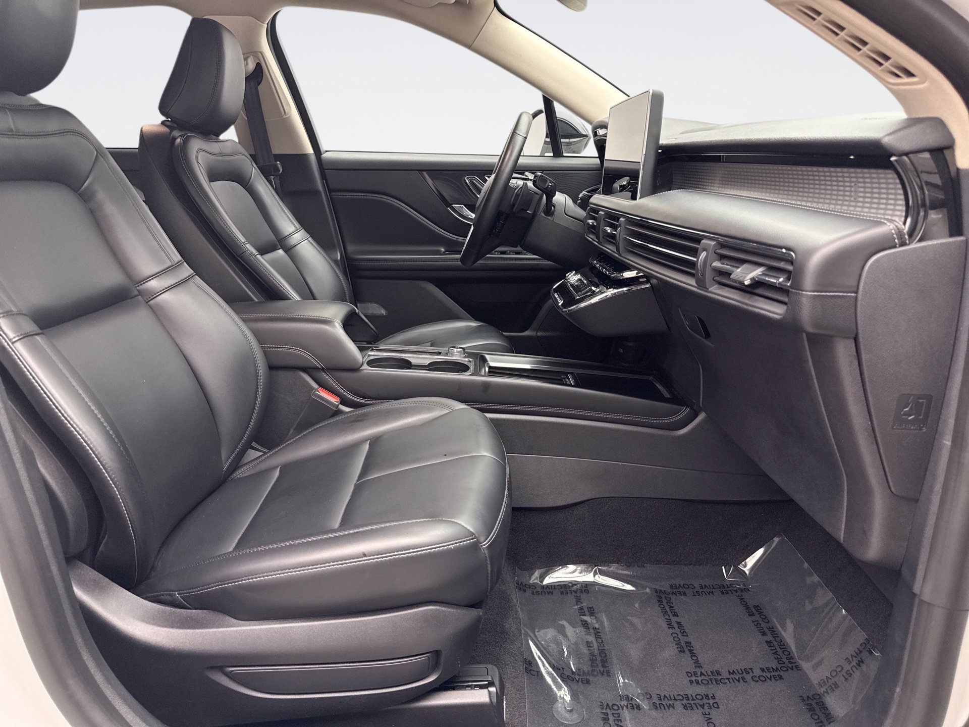 Used 2024 Lincoln Corsair AWD image 17