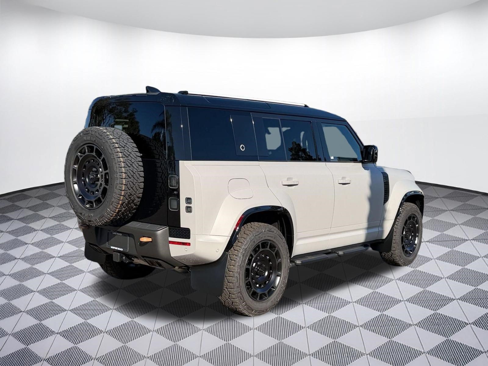 New 2026 Land Rover Defender 110 OCTA AWD/4WD image 9