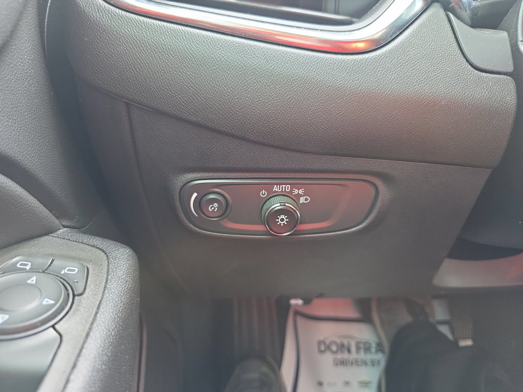 Used 2024 Chevrolet Equinox LT FWD image 22