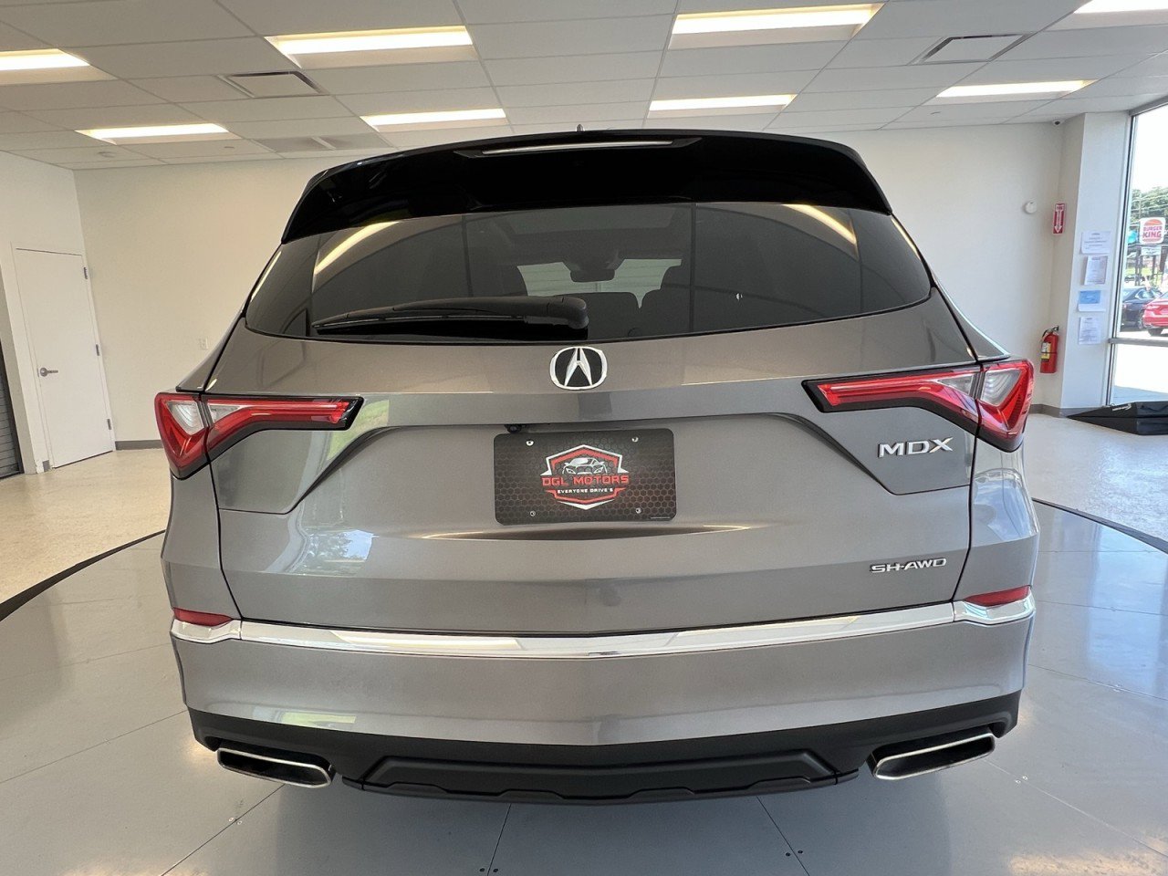 Used 2023 Acura MDX SH-AWD image 65