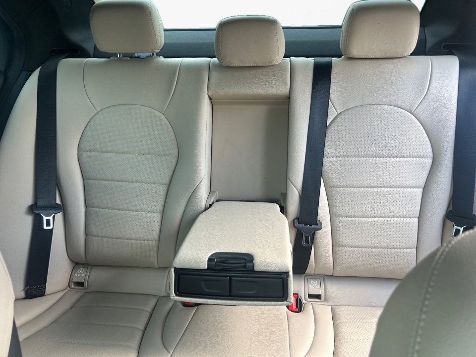 Used 2018 Mercedes-Benz C 300 image 12