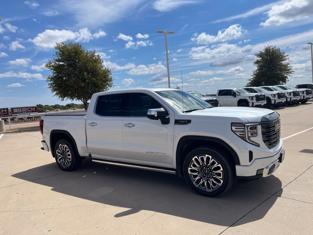 Used 2023 GMC Sierra 1500 Denali Ultimate AWD/4WD image 7