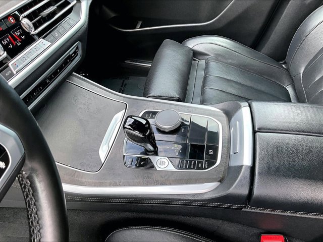Used 2022 BMW X5 xDrive40i w/ M Sport Package AWD/4WD image 15