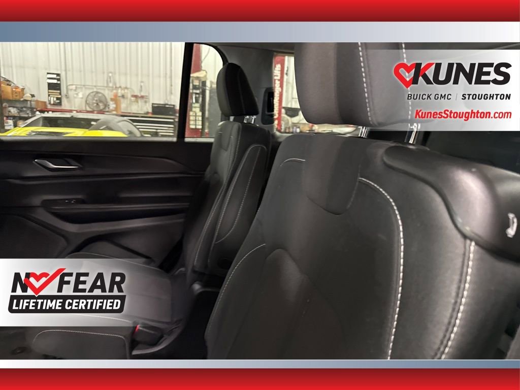 Used 2023 Jeep Grand Cherokee L Laredo image 37