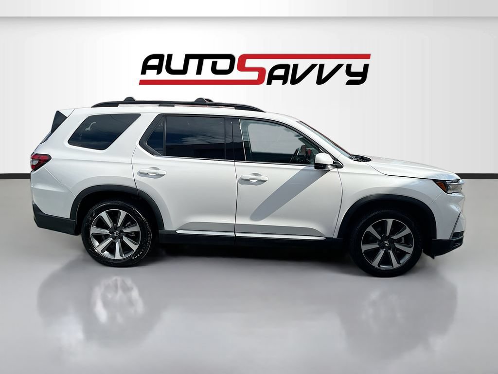 Used 2025 Honda Pilot Elite image 8