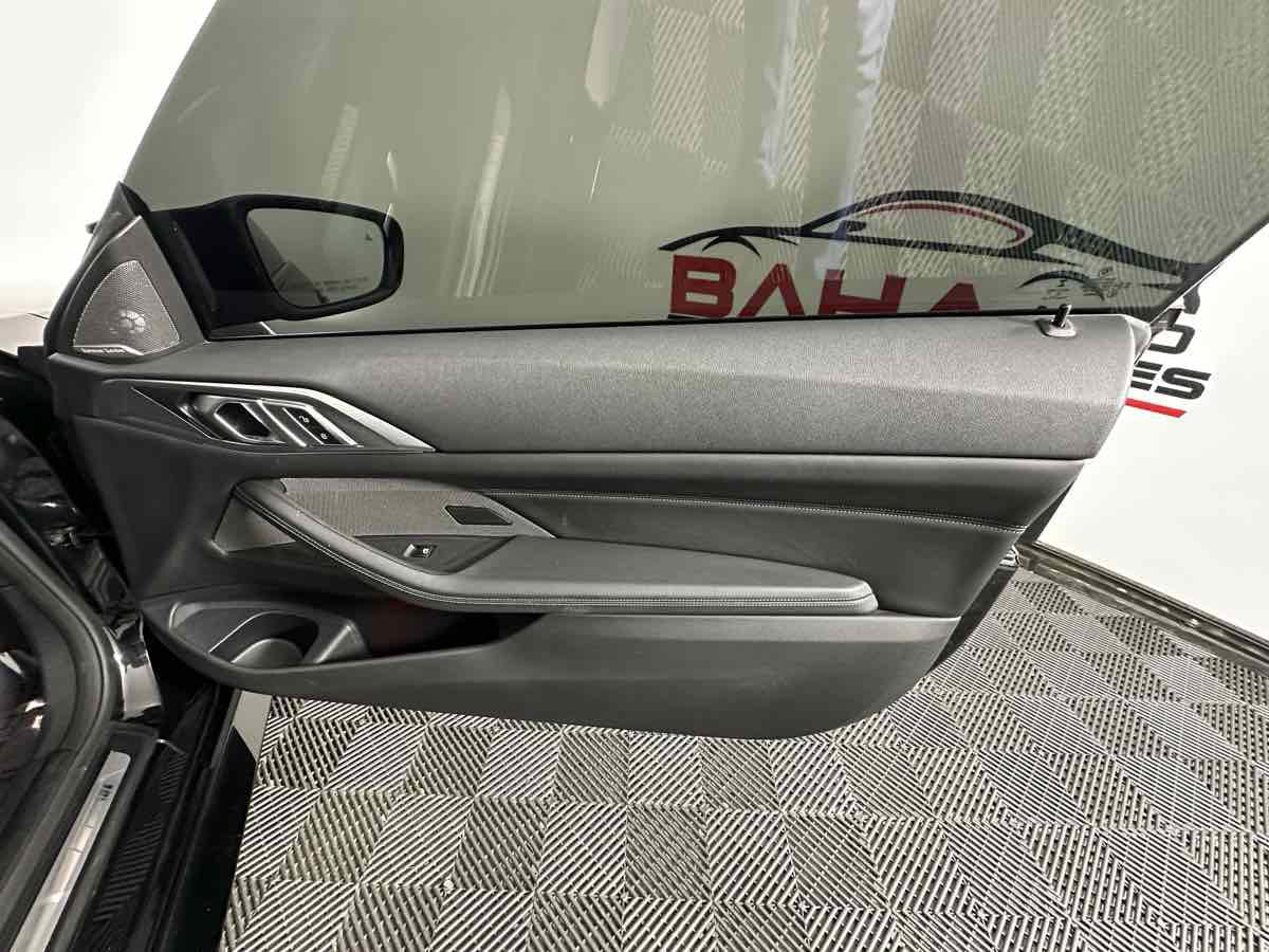 Used 2021 BMW M4 Coupe w/ Executive Package image 17