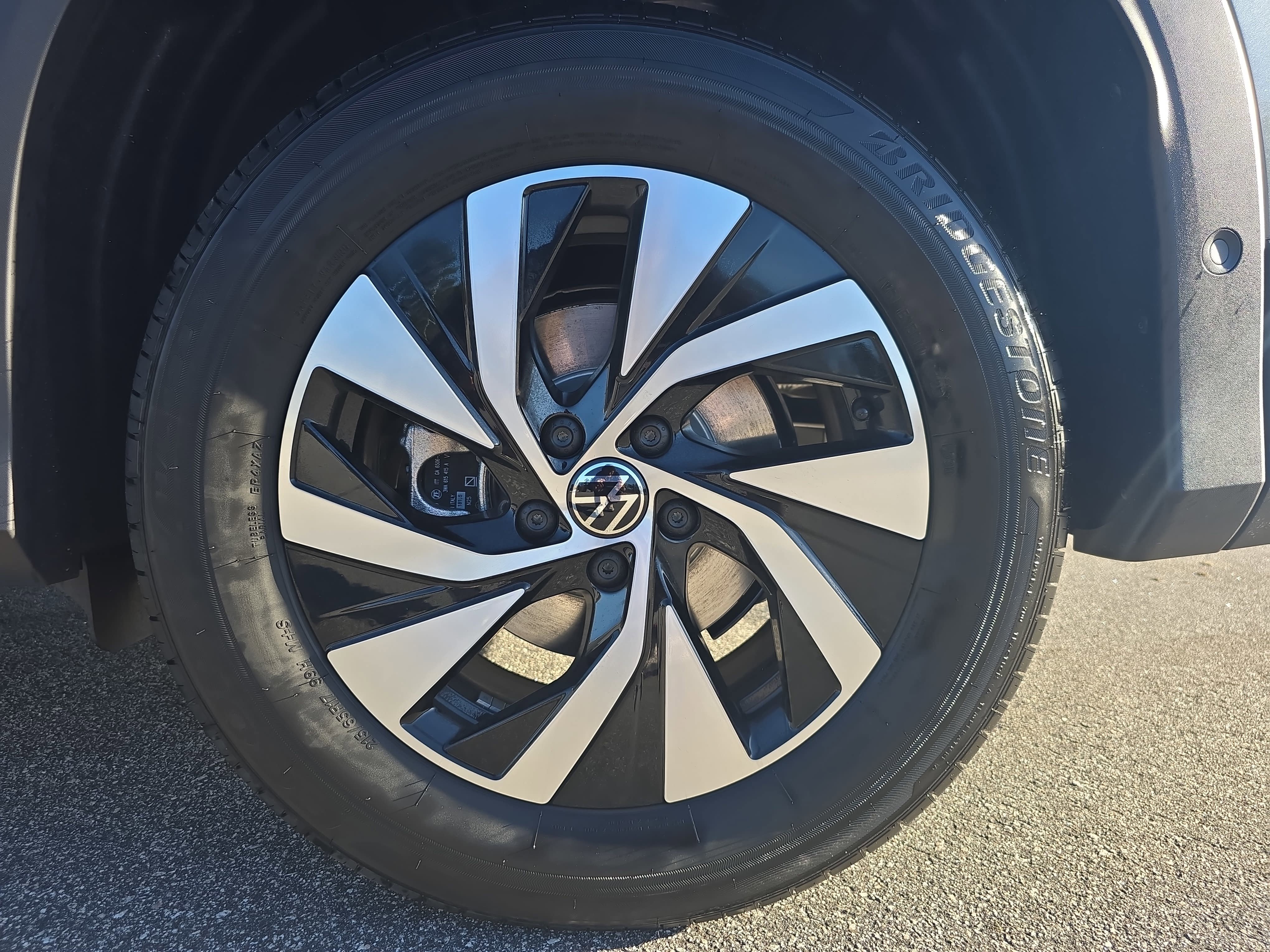 New 2026 Volkswagen Tiguan S FWD image 30