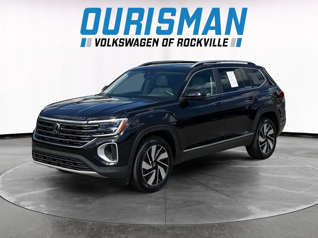Used 2025 Volkswagen Atlas SEL AWD/4WD image 2