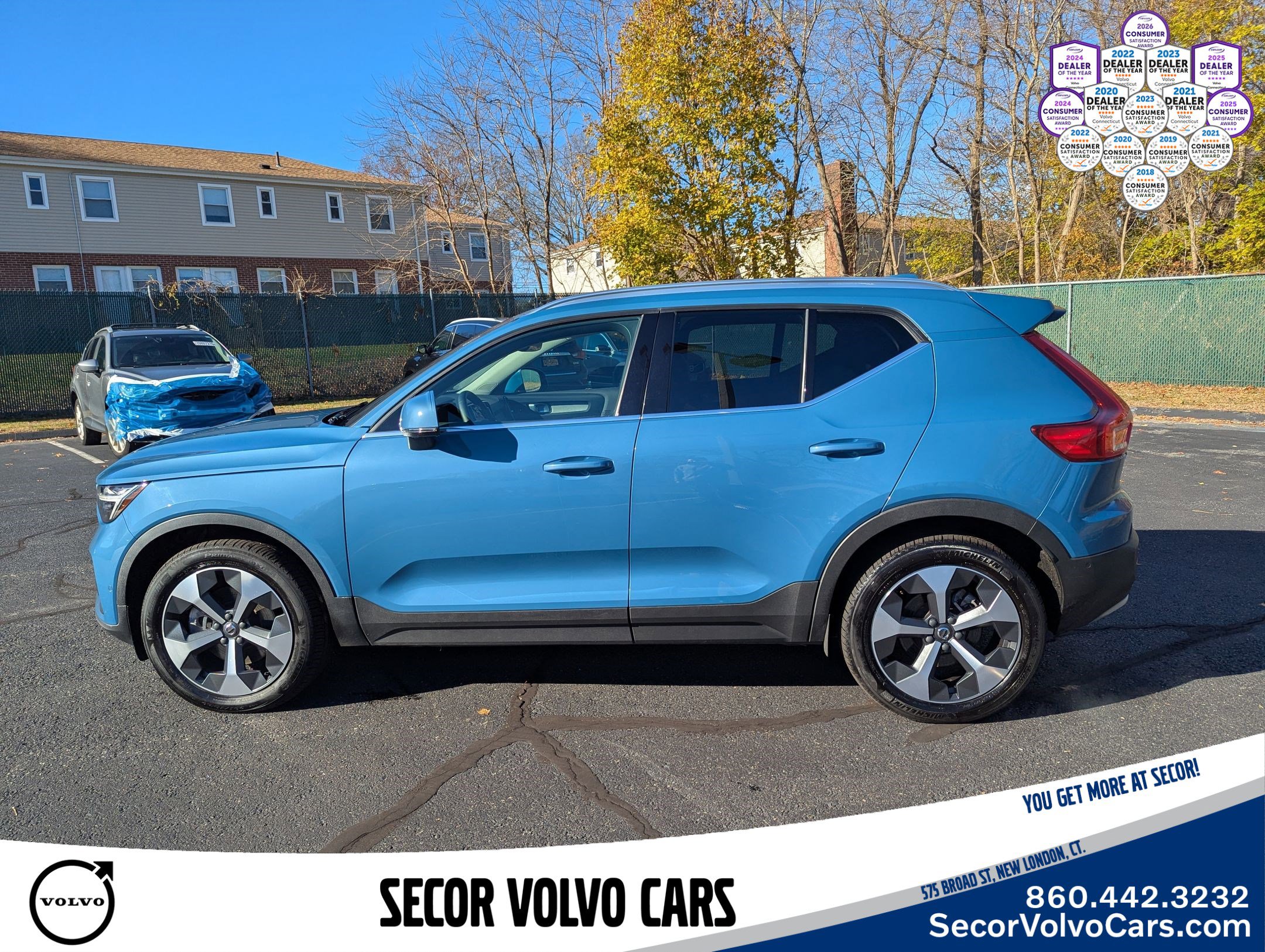 Certified 2023 Volvo XC40 B5 Plus w/ Driver Assist Package image 6