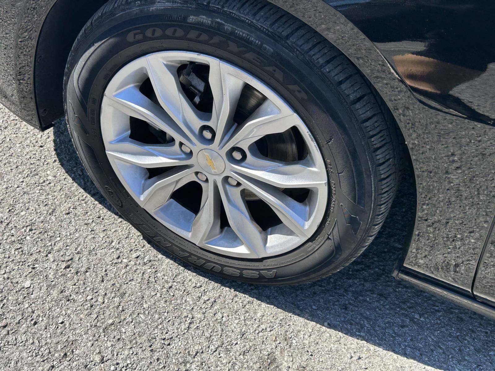 Used 2024 Chevrolet Malibu LT image 9