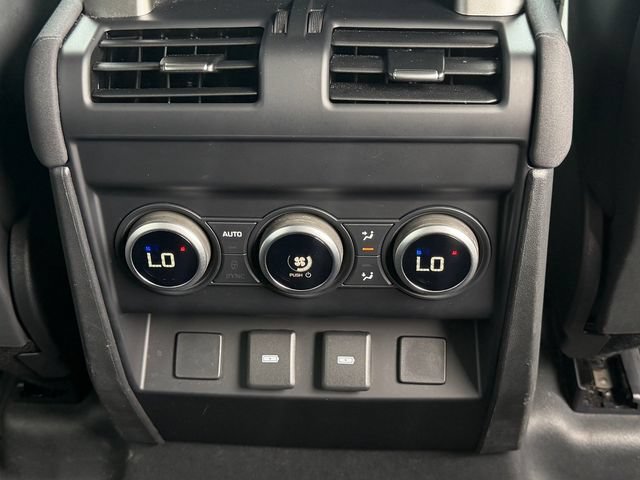 Used 2023 Land Rover Defender 130 SE AWD/4WD image 16