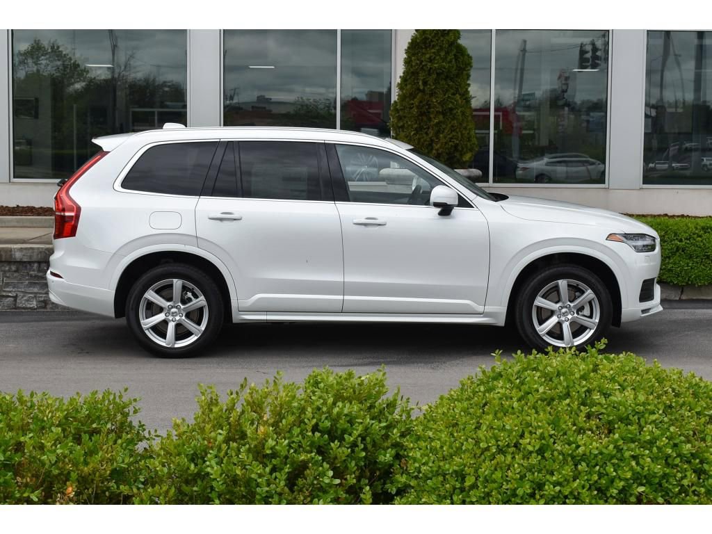 Used 2023 Volvo XC90 B5 Core w/ Protection Package Premier image 3