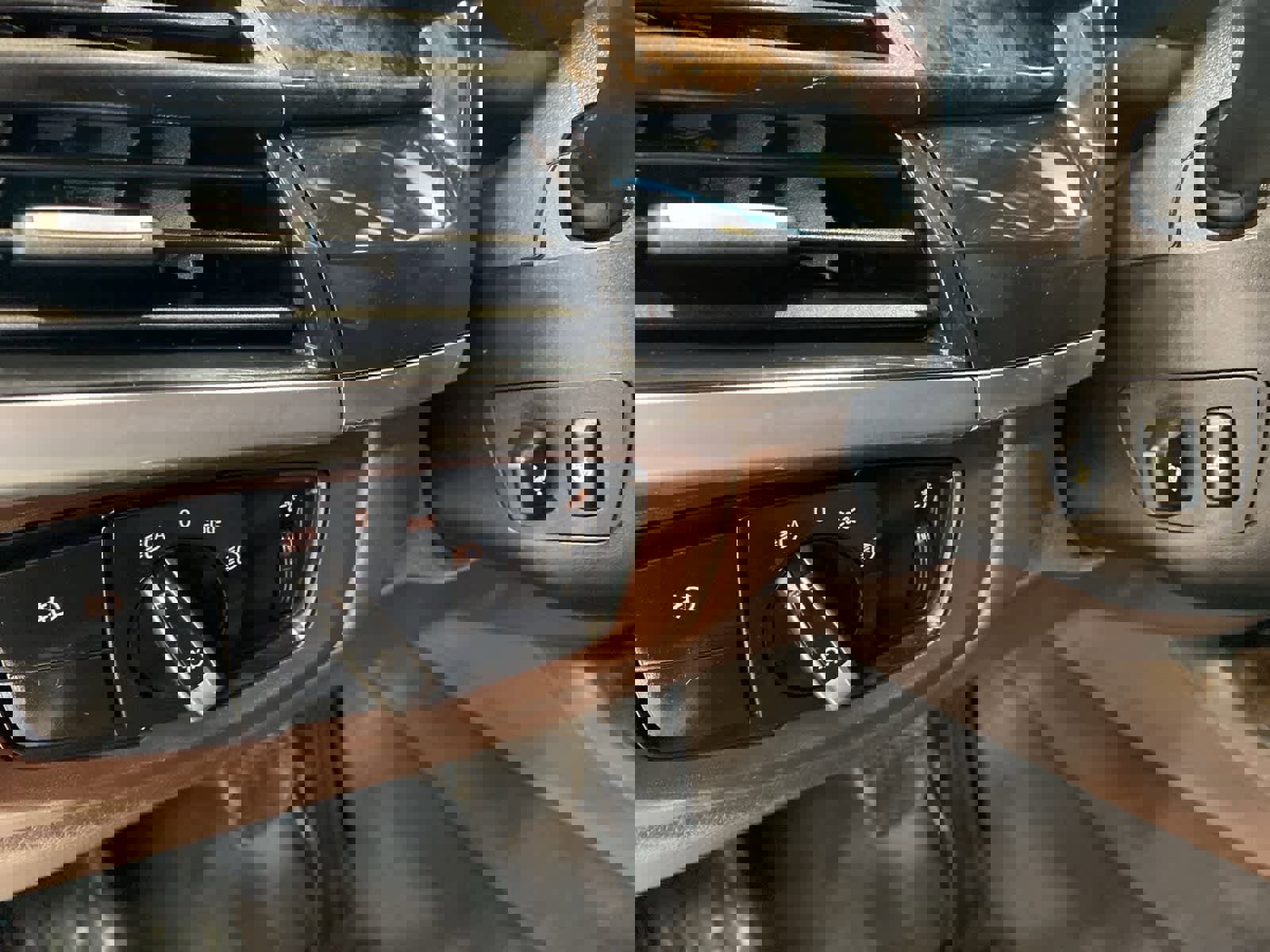 Used 2018 BMW X5 xDrive35i image 18