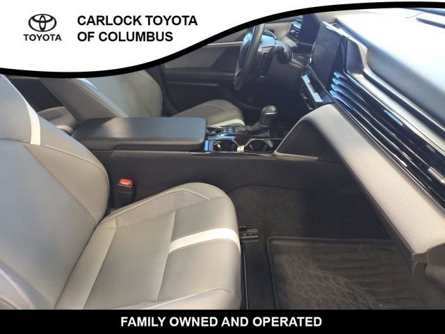 Used 2025 Toyota Camry SE w/ Convenience Package image 20